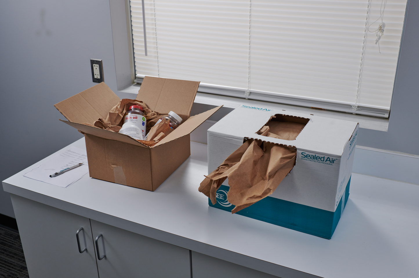 SEALED AIR® Brand FasFil M Manual Paper Void-Fill Dispenser