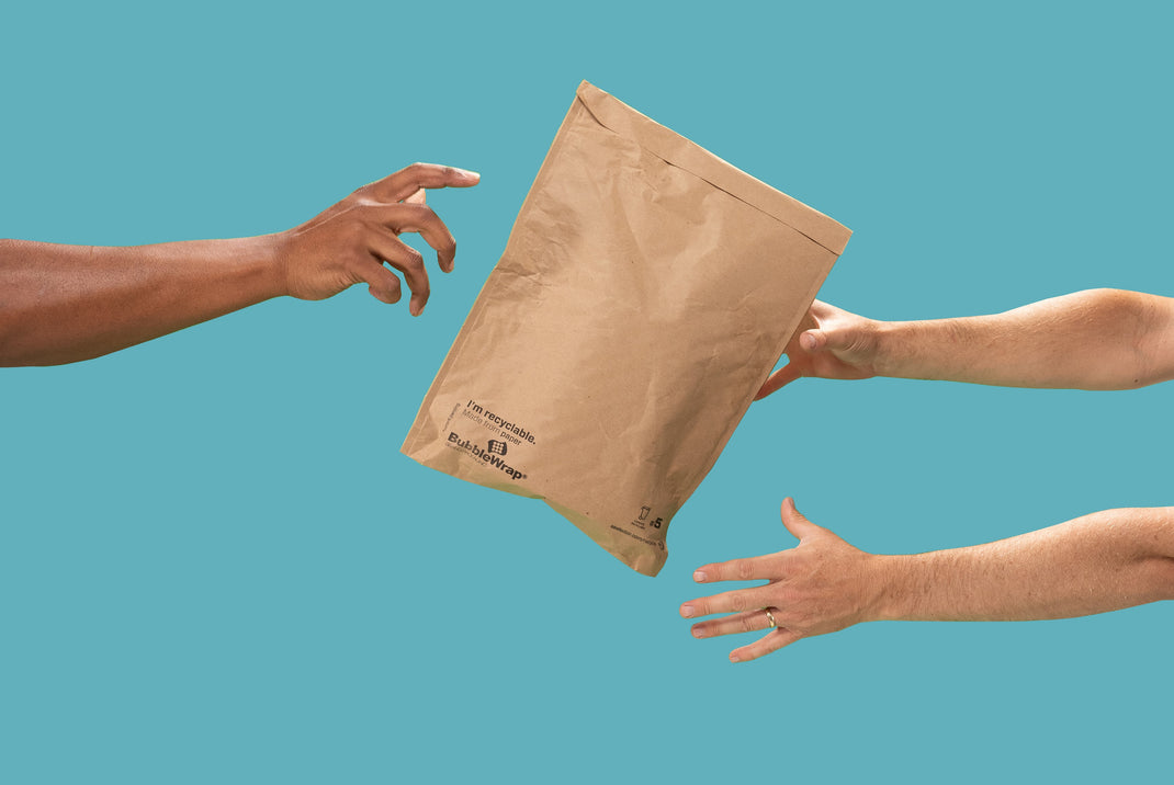 bubble-wrap-brand-jiffy-embossed-mailer-sealed-air-small-business